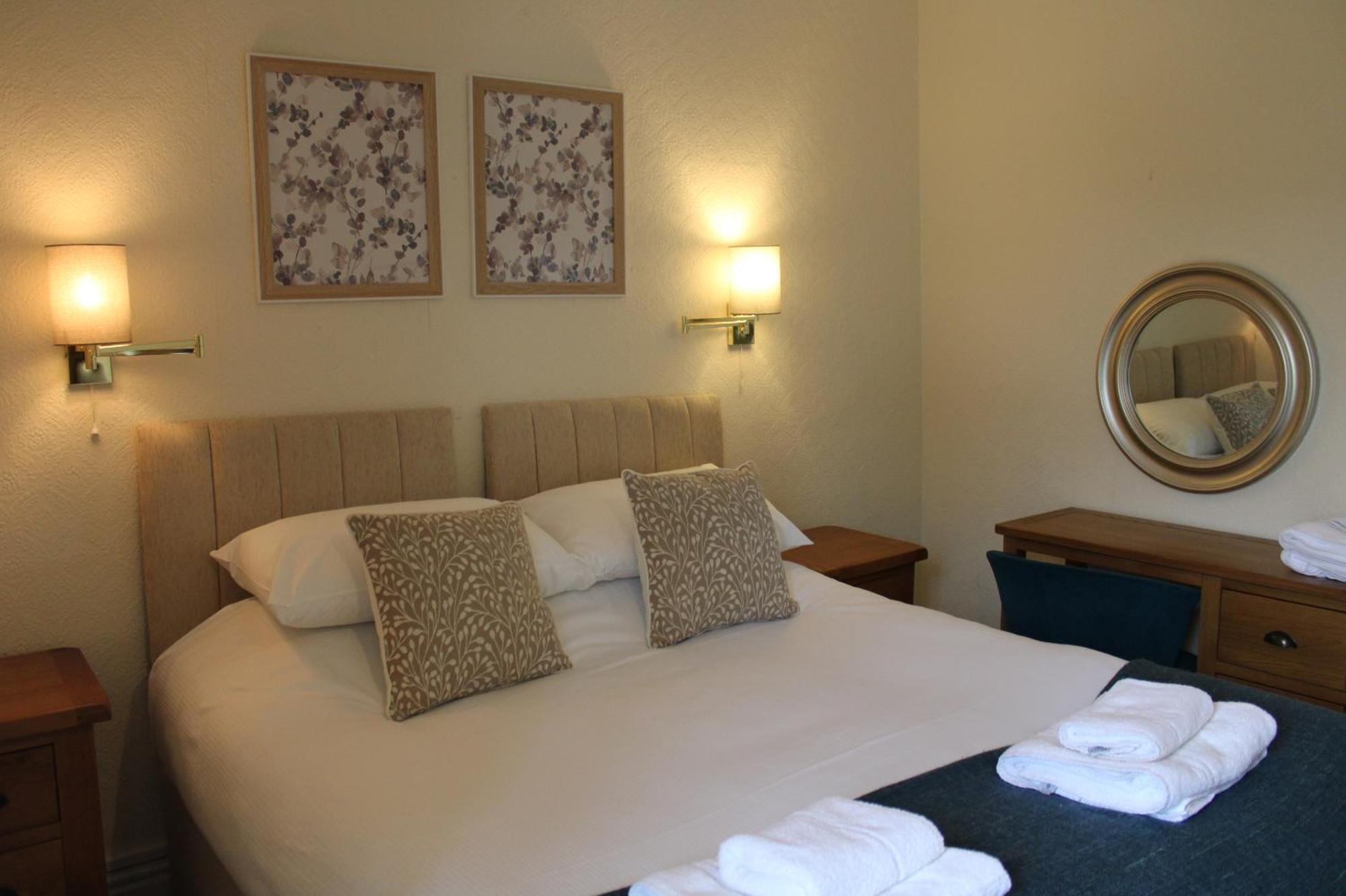 Sutton Hall Resort *
